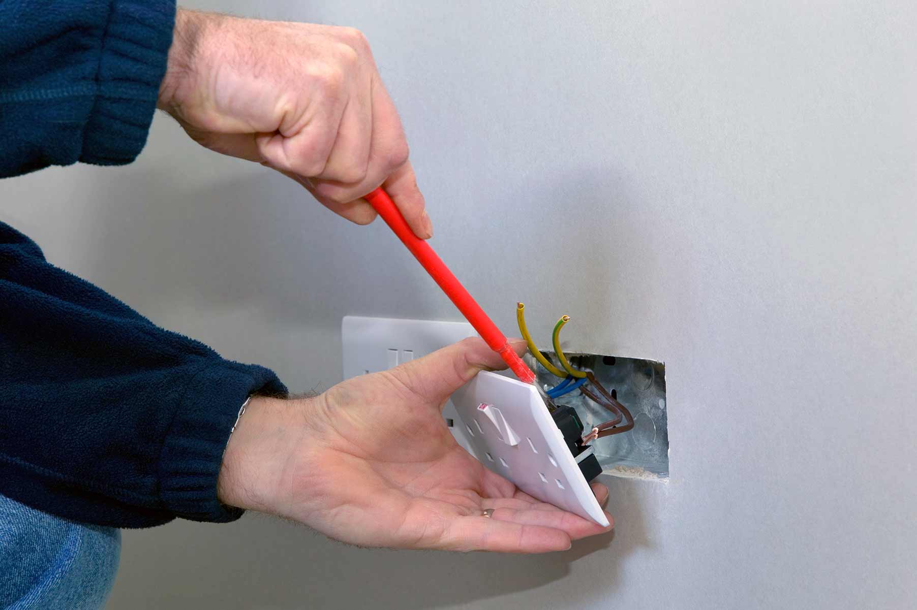 Our electricians can install plug sockets for domestic and commercial proeprties in Stourport On Severn and the local area. 
